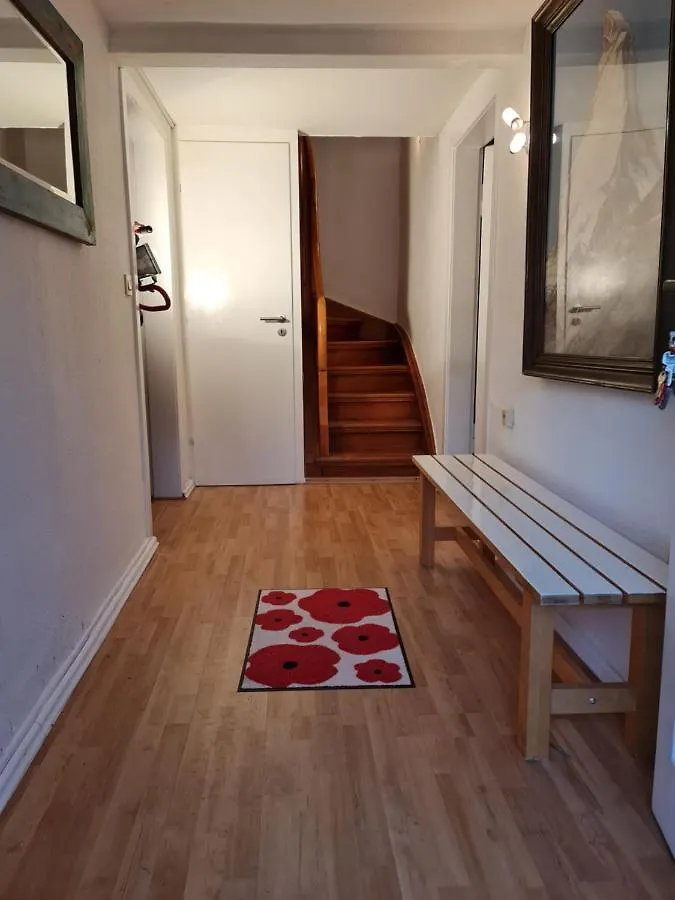 Schoenste Lage Am Rhein In Unmittelbarer Stadtnaehe, B & B Colonia