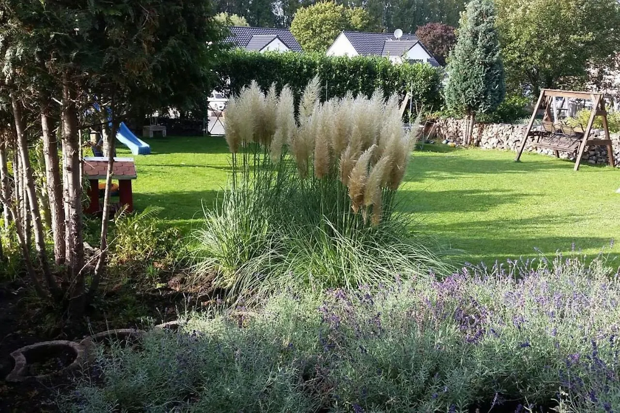 Schönste Lage am Rhein in unmittelbarer Stadtnähe, B&B Köln