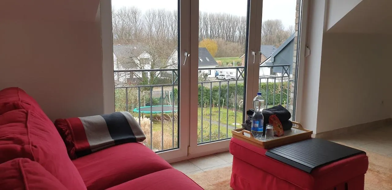 Oda ve Kahvaltı Schoenste Lage Am Rhein In Unmittelbarer Stadtnaehe, B & B Köln