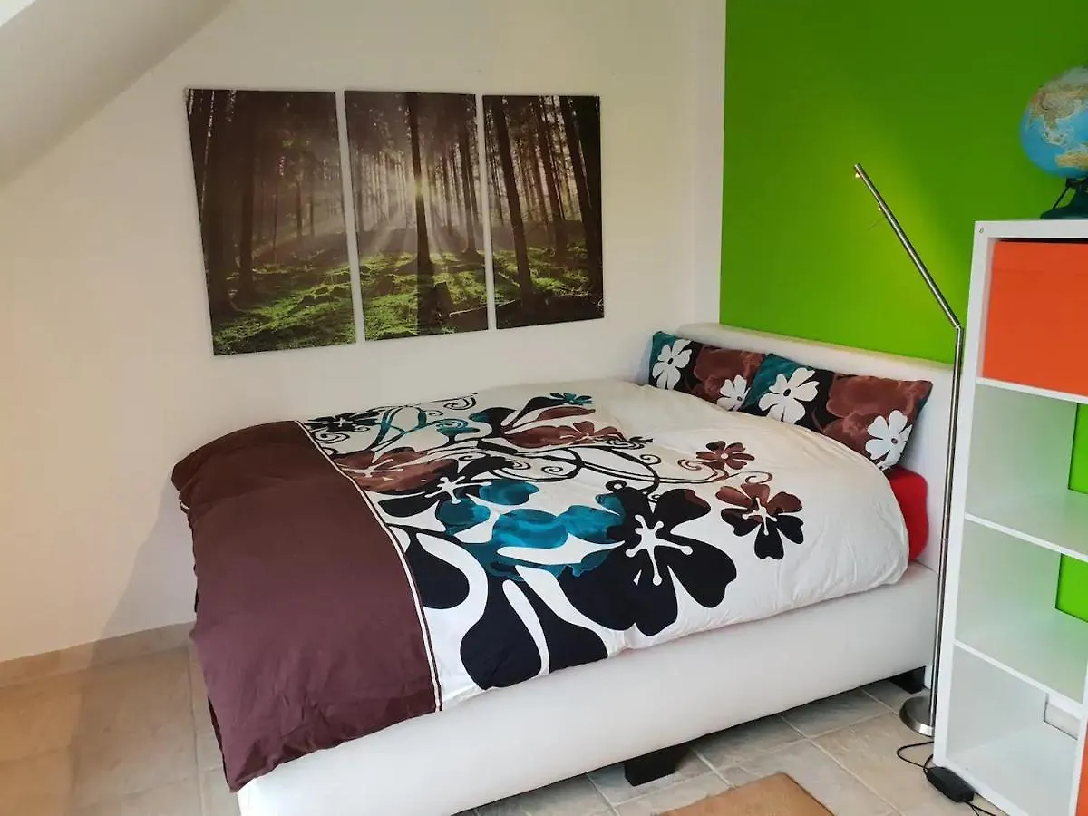 Oda ve Kahvaltı Schoenste Lage Am Rhein In Unmittelbarer Stadtnaehe, B & B Köln